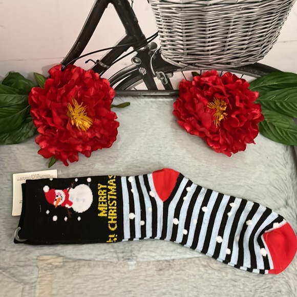 Merry Christmas Socks (1 pair) - Picture 3 of 4